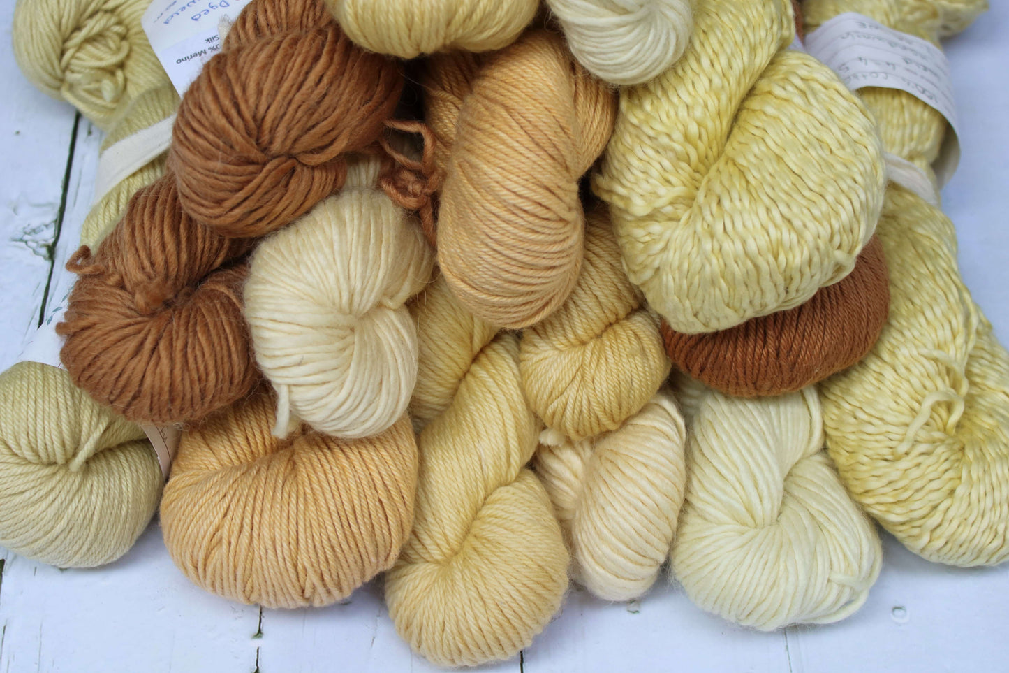 Colour-themed DK Packs 350g